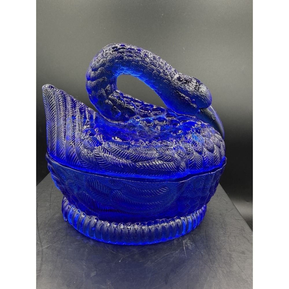 🦢💙 Vtg Hsinchu Cobalt Blue Glass Swan 2‑Piece - Lidded Candy Dish / Vanity Box